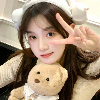 三个摩登女性